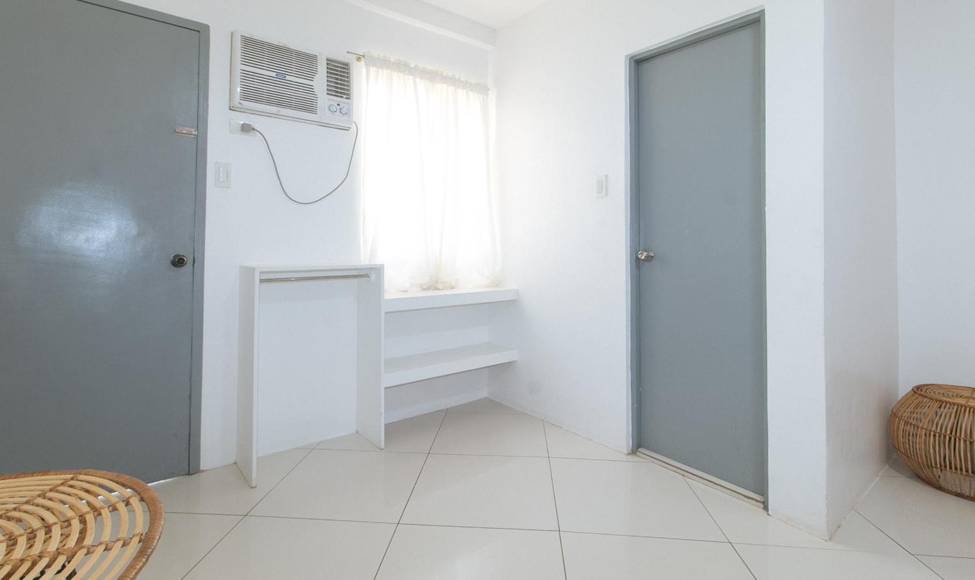Reddoorz At Fat J Apartelle Mactan Cebú Exterior foto